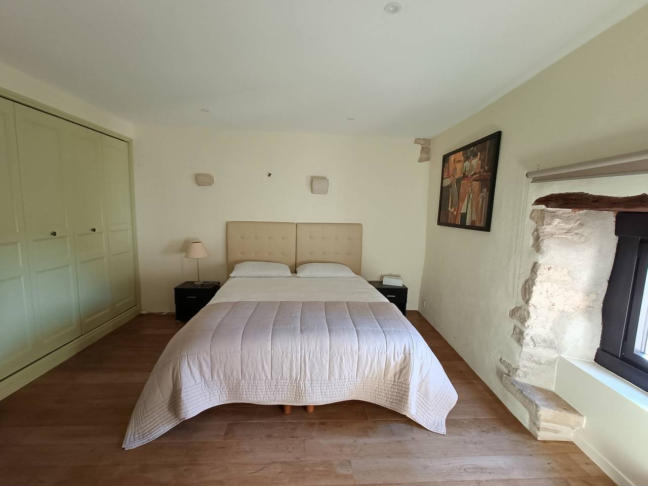 Chambre « Pistache » avec piscine partagée, terrasse commune et Wi-Fi in Beaumont-sur-Grosne, Région de Chalon-sur-Saône