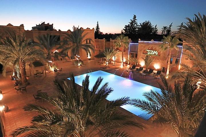Hôtel pour 3 personnes, avec vue et jardin ainsi que terrasse et piscine