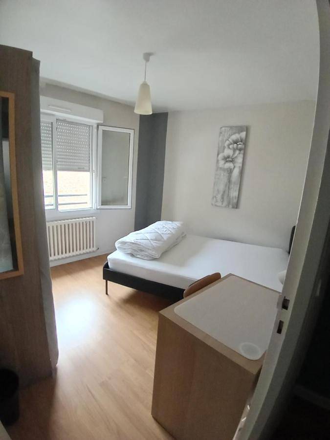 Gîte pour 2 personnes, avec terrasse et vue à Plémet - 3