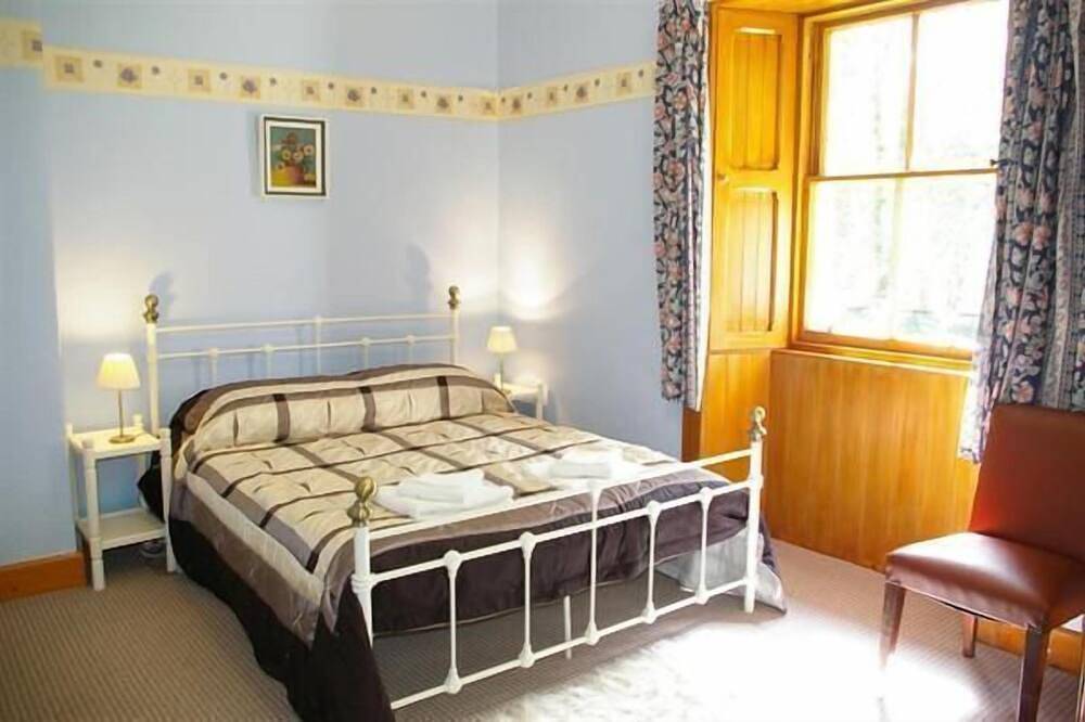 Eagle Lodge, Torhaus neben A73, Carmichael Country Cottages. Haustiere willkommen in Süd Lanarkshire