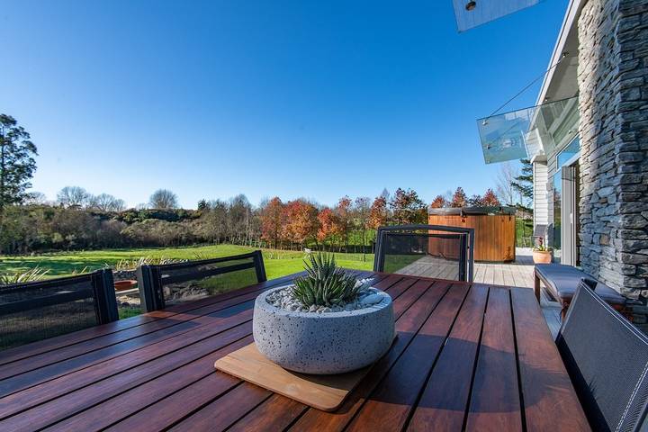 Guesthouse for 4 people, with garden and hot tub in Waikato