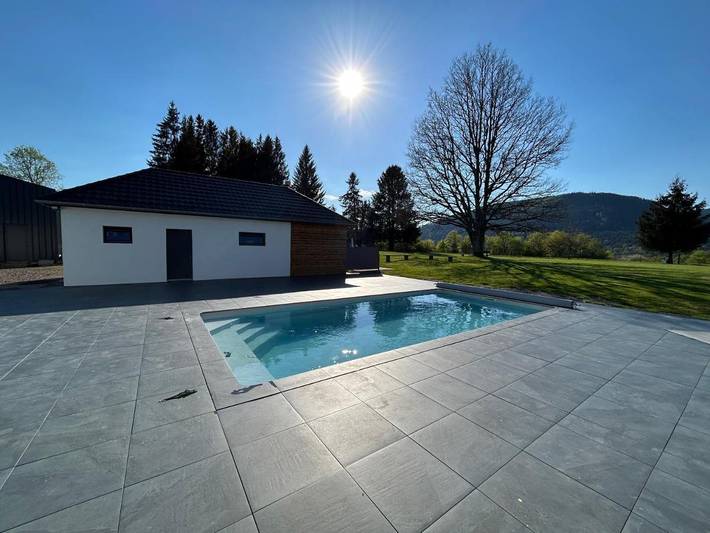 Maison de vacances pour 2 personnes, avec Terrasse et Jardin ainsi que Piscine et Vue