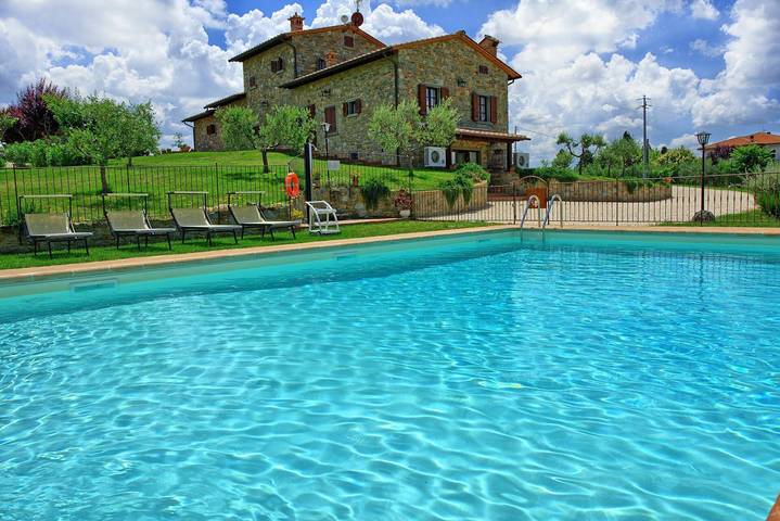 Chalet para 13 personas con piscina in Farneta, Cortona