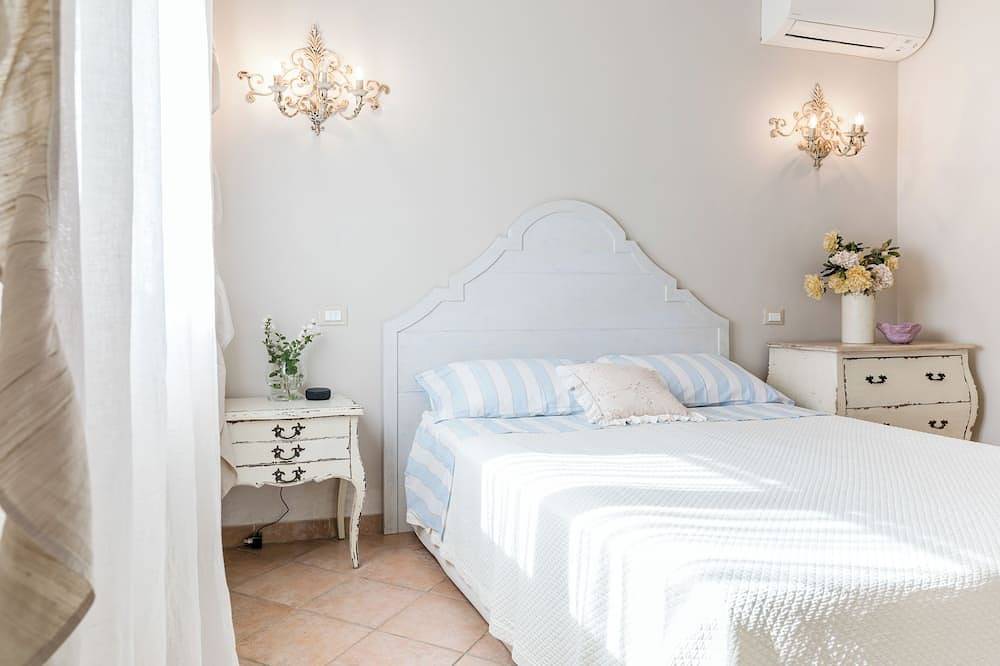 Ganze Wohnung, Charmante wohnung in villa 1,5 km vom meer entfernt mit parkplatz im dorf. in Diano Castello, Riviera di Ponente