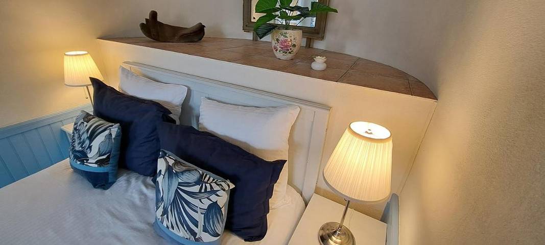 Location de vacances pour 2 personnes, avec piscine ainsi que vue et jardin à Alzonne - 2