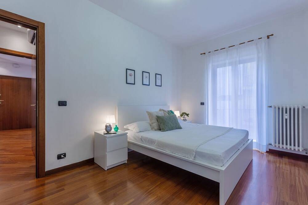 Ganze Wohnung, Guesthost - Comfortable 80 sqm apartment that can accommodate up to 7 people located on the third floor of a building without a lift.The property is located in the center of Ferrara just outside the eastern walls, a few steps from Corso della Giovecca.Th in Ferrara, Ferrara Provinz