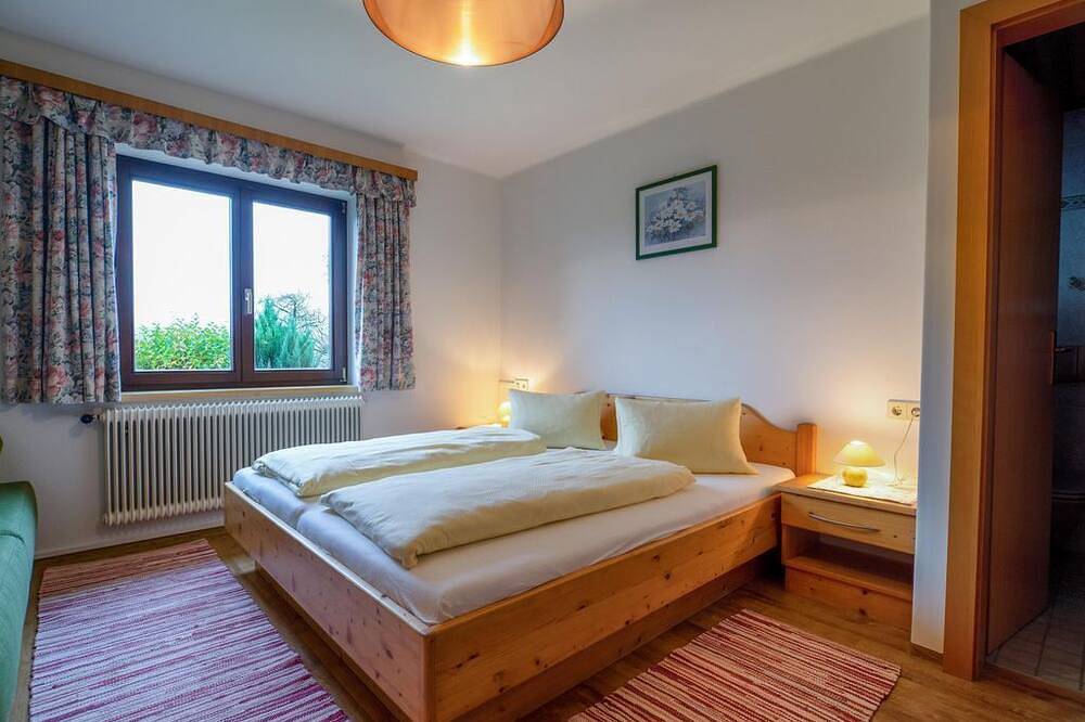 Doppelzimmer mit Dusche, Wc - Edlingerhof in Schladming, Schladming-Dachstein