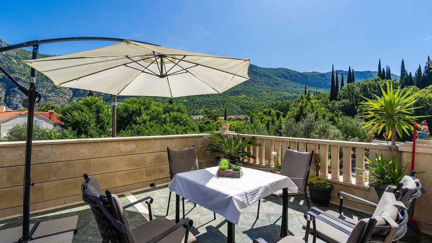 Ferienwohnung für 6 Personen, mit Terrasse und Garten in Grad Dubrovnik - 2