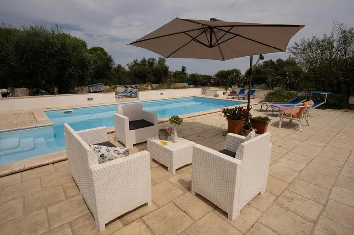 Villa für 7 Personen, mit Pool und Garten - 1