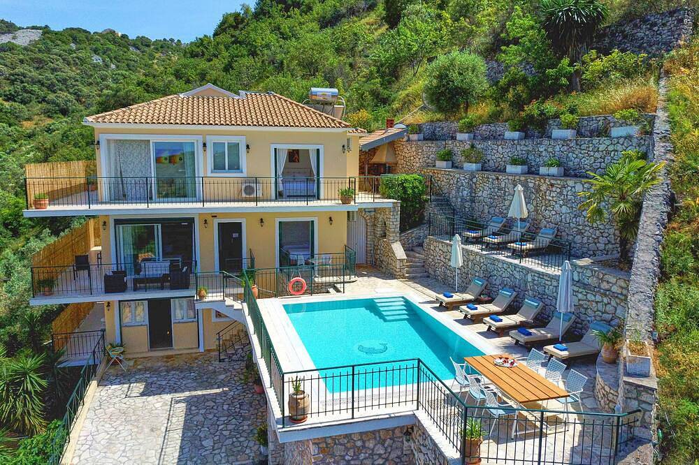 Villa voor 9 Personen in Kassiopi, Corfu