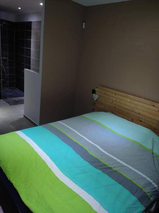 Location de vacances pour 4 personnes, avec terrasse ainsi que jardin et piscine à Uchaud - 3