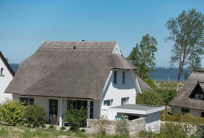 Ferienhaus mit Meerblick für 6 Personen, mit Terrasse und Garten sowie Sauna und Ausblick in Freest