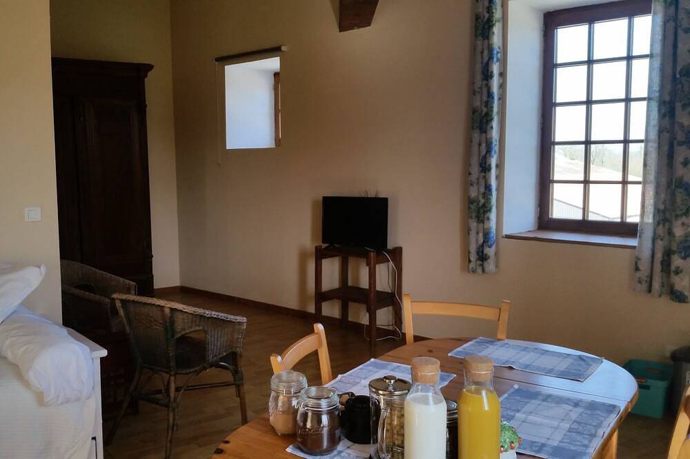 Suite des hortensias, Chambres d’hôtes dans le Gers, le domaine de Magnas in Magnas, Gers
