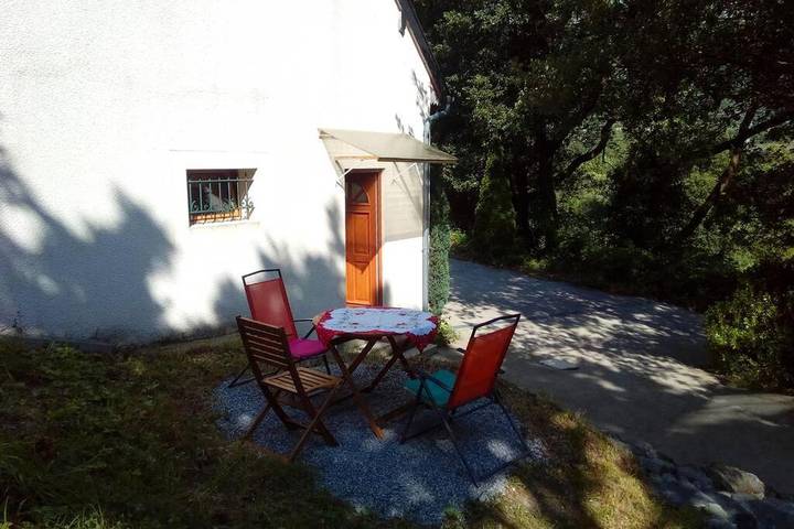 Appartement de vacances pour 4 personnes, avec vue et jardin