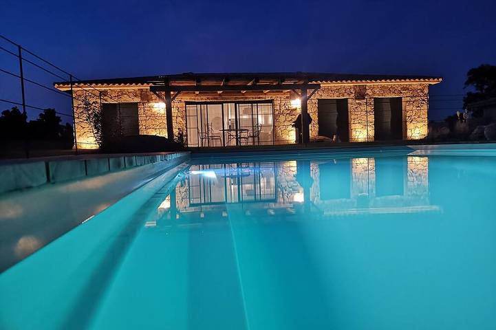 Location de vacances pour 6 personnes, avec Terrasse et Jardin dans Office de Tourisme Porto Vecchio Sud Corse