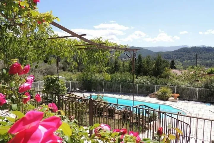 Holiday home for 8 people, with garden - 1