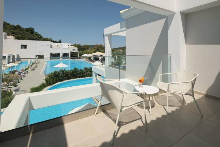 Hôtel pour 2 personnes, avec balcon et piscine