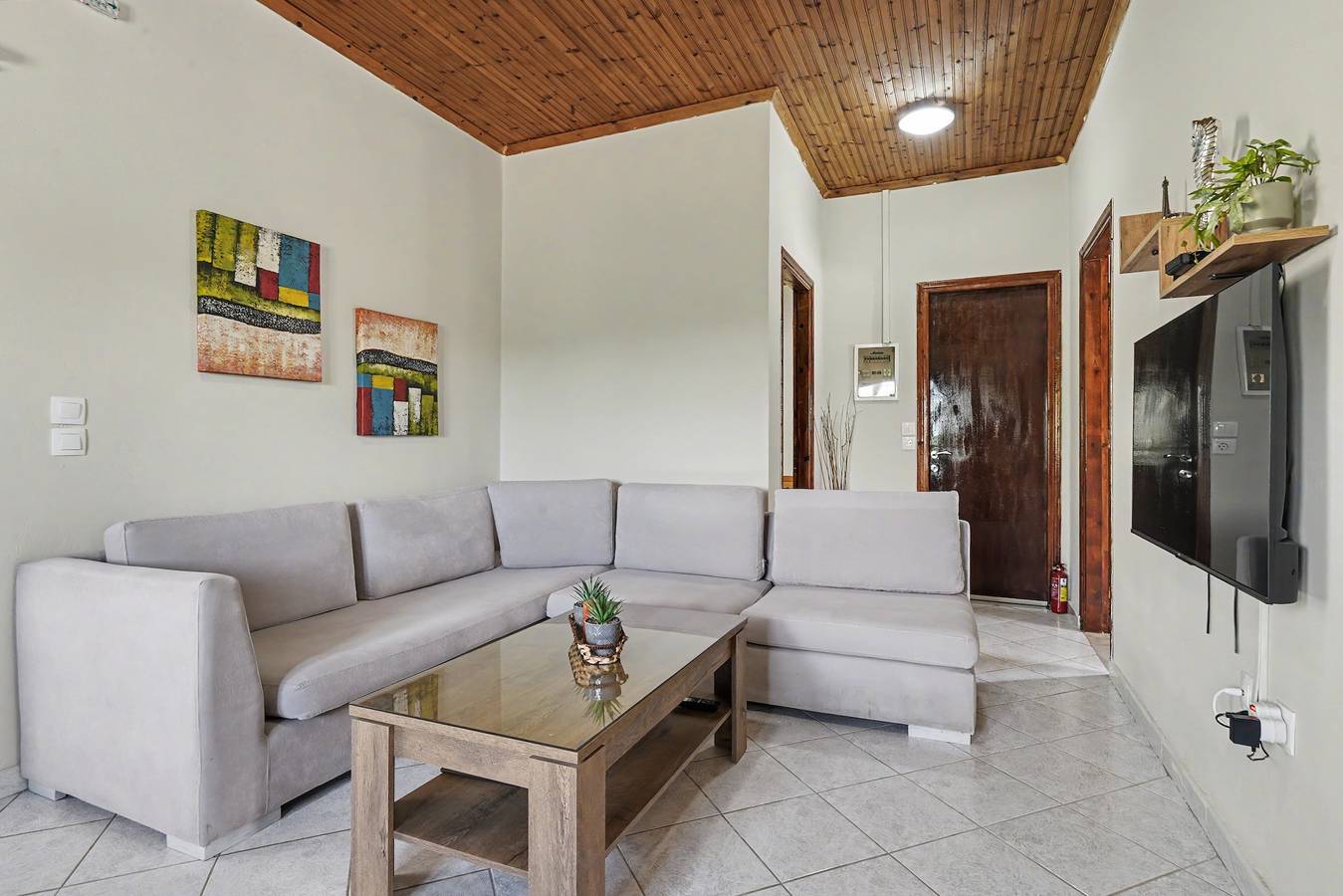 Casa Vacanze 'Karousades Olive House' con Vista Montagna, Wi-Fi e Aria Condizionata in Corfù