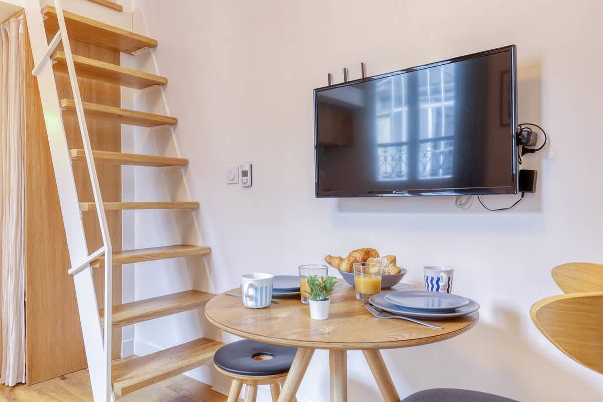Ganze Wohnung, Cuty Studio in a Secret Courtyard Montmartre (1) in Paris, Ile de France