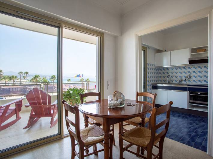Gîte pour 3 personnes, avec terrasse et jardin dans Port Marina Baie des Anges - 4