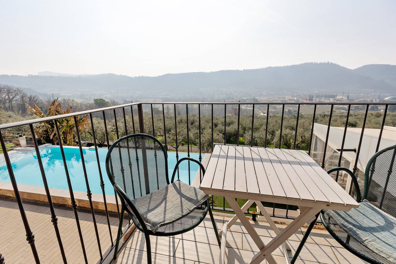 Zimmer 'Relais Olivi Superior Milano' mit Seeblick, Wi-Fi und Klimaanlage in Garda, Gardasee-Berge