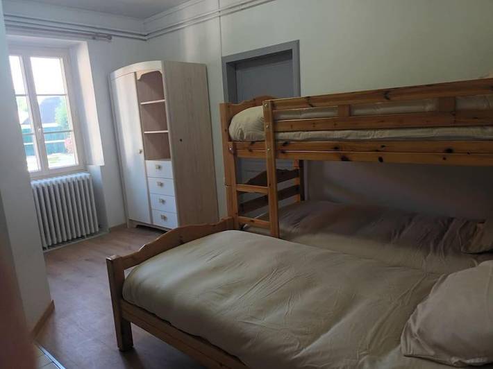 Location de vacances pour 7 personnes, avec terrasse à Lindry - 2