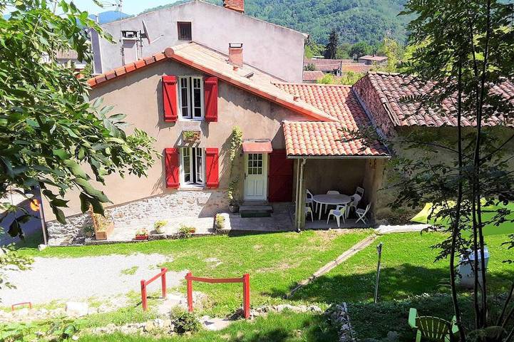 Maison de vacances pour 9 personnes, avec jardin ainsi que jacuzzi et terrasse