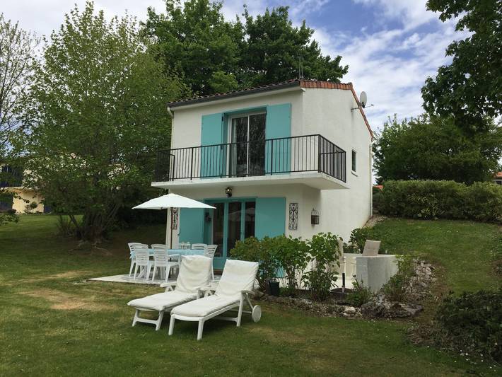 Gîte pour 5 personnes, avec Piscine à Écuras
