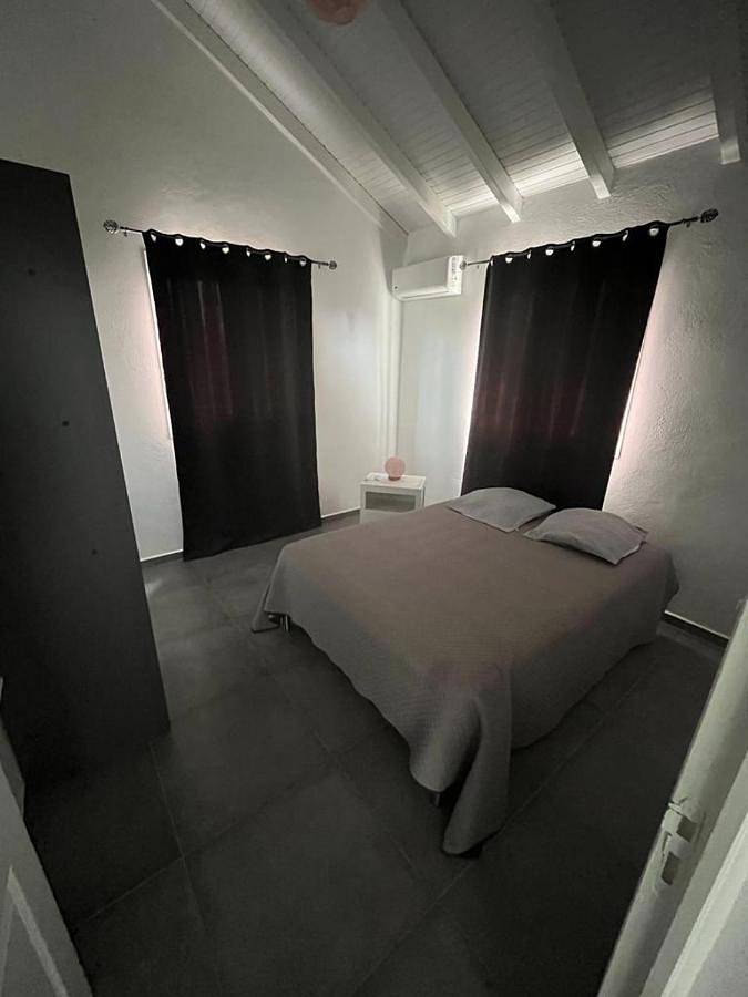 Location de vacances pour 4 personnes, avec piscine ainsi que vue et jardin dans Port-Louis (Guadeloupe) - 3