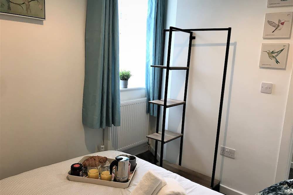 Ganze Wohnung, Apartment-Komfort-Eigenes Badezimmer-Strassenblick in St Helens, Nordwestengland