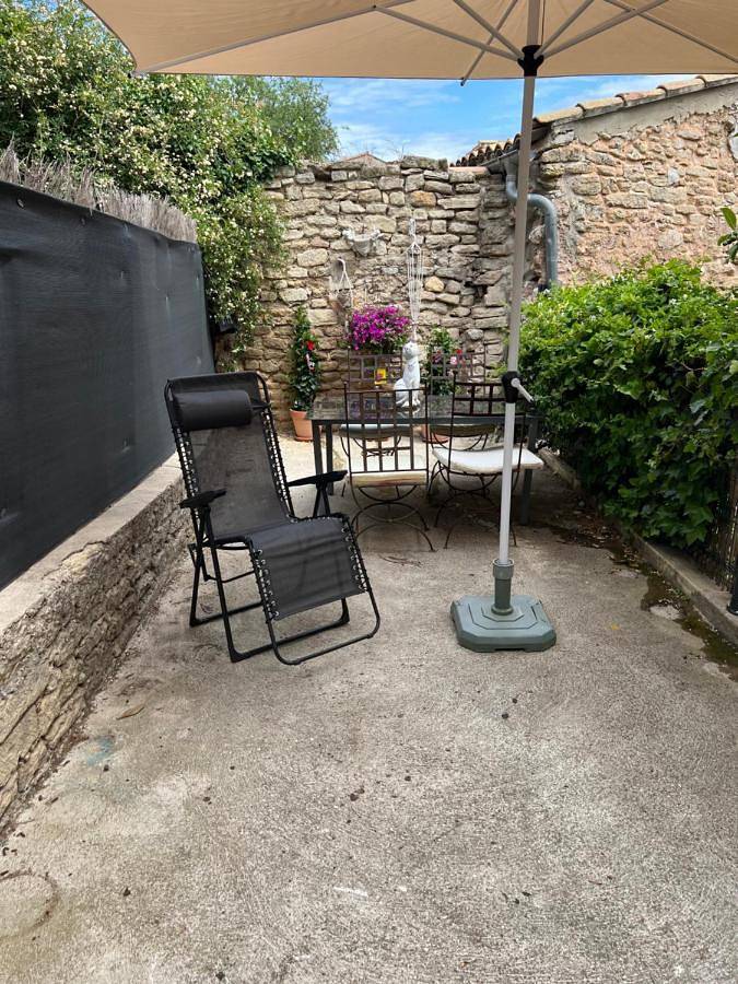 Gîte pour 2 personnes, avec terrasse et vue à Caromb - 4