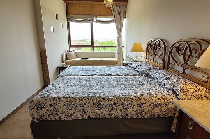 Anthracite Apartment in Ayllón, Segovia Provinz
