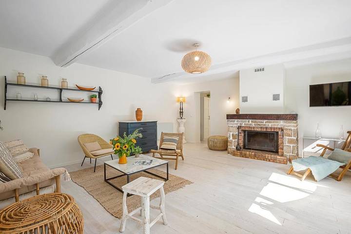 Location de vacances pour 4 personnes, avec terrasse à Escragnolles - 2