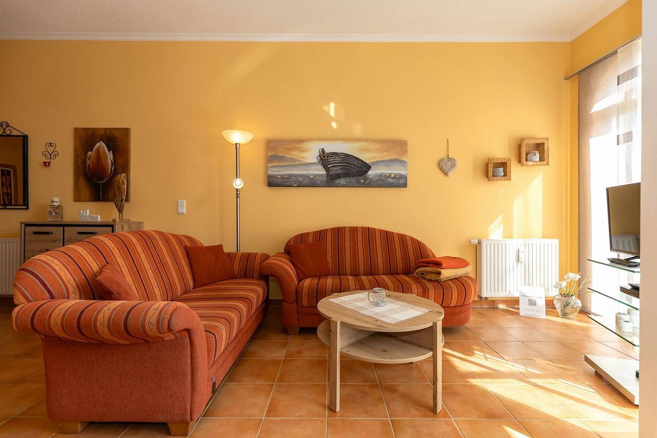 Entire apartment, Schöne Ferienwohnung an der Ostsee mit Sonnenterrasse - nur 20 m zum Sandstrand! in Ostseebad Kühlungsborn, Kühlungsborn