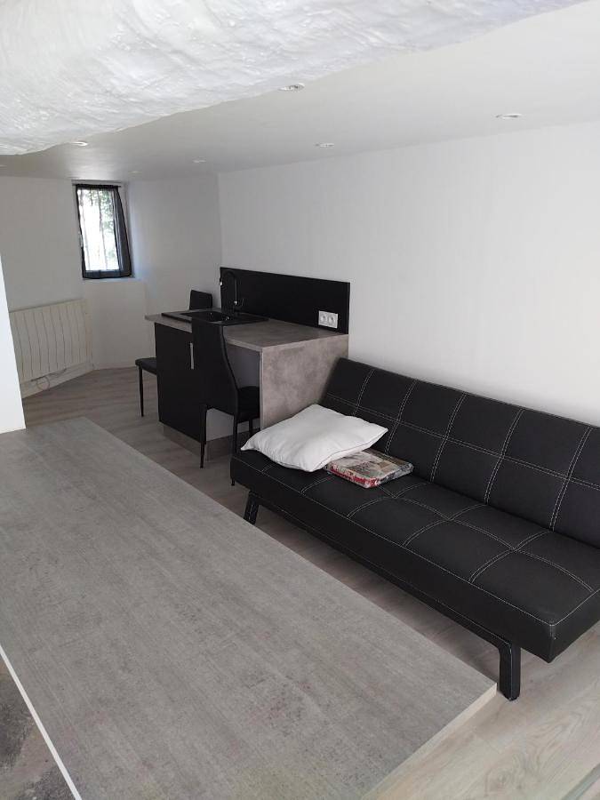 Gîte pour 4 personnes, avec vue et balcon à Veyre-Monton - 4