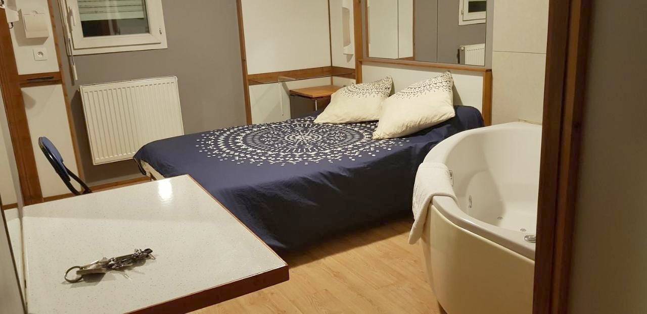 Hôtel Eco Logis Espace Bellevue in Séméac, Hautes-Pyrénées