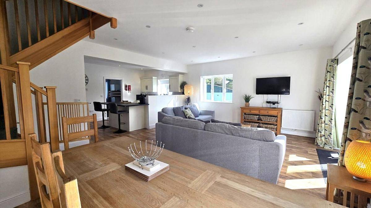Entire apartment, Four-Bedroom Apartment in Polzeath, Pentire Point - Widemouth