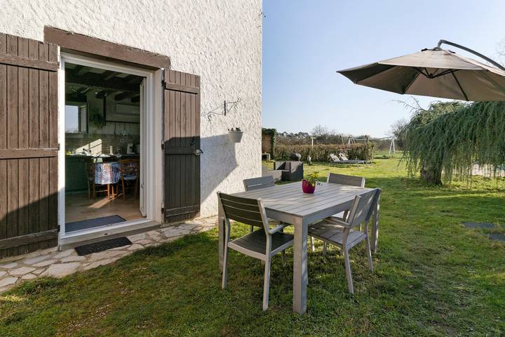 Air-conditioned Naturma Cottage with Pool in Montpon-Ménestérol, Périgord Blanc