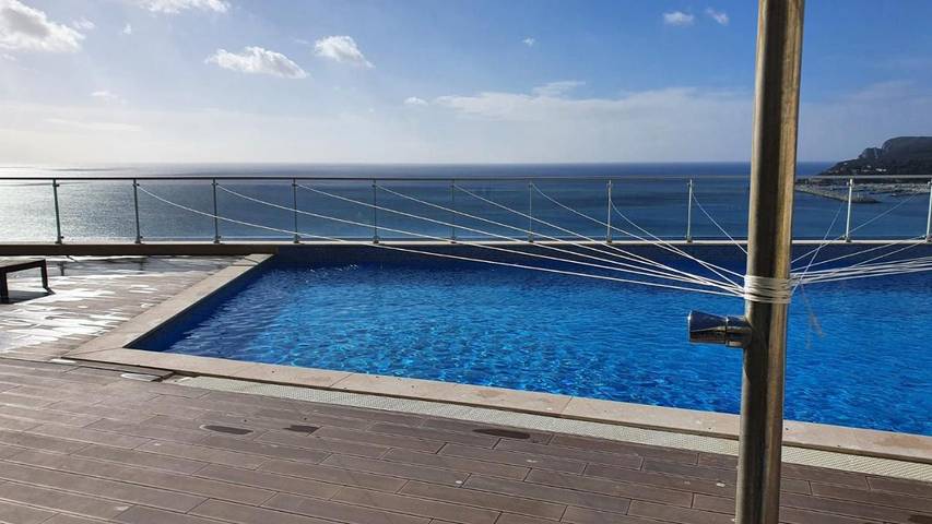 Apartamento de vacaciones para 4 personas, con terraza y piscina para niños además de vistas y piscina - 1