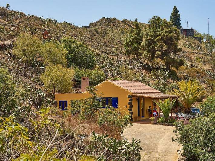 Ferienhaus für 3 Personen, mit Garten und Pool sowie Terrasse
