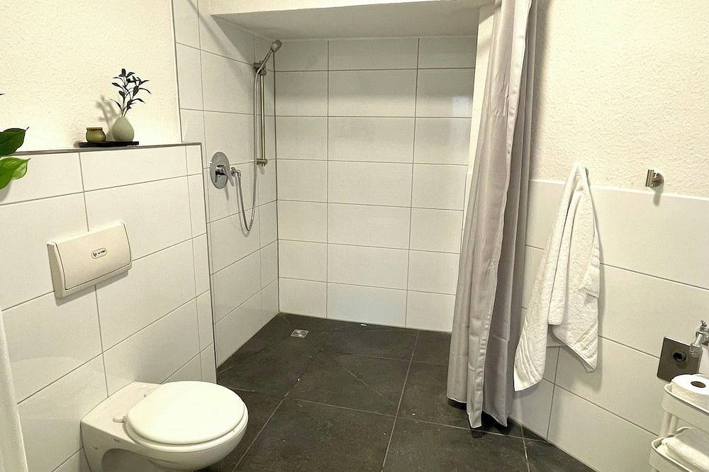 Ganze Wohnung, Sonnendeck Suite, zentral & ruhig, Sonnendeck Suite, zentral, ruhig mit Parkplatz in Bad Rothenfelde, Metropolregion Bremen-Oldenburg