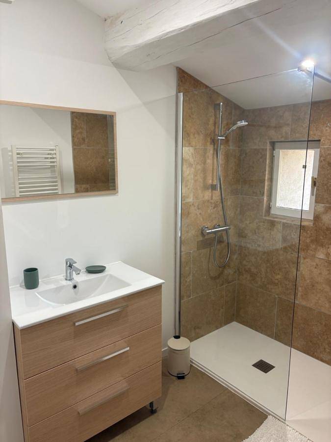 Location de vacances pour 6 personnes, avec Terrasse et Jardin à Illats - 4