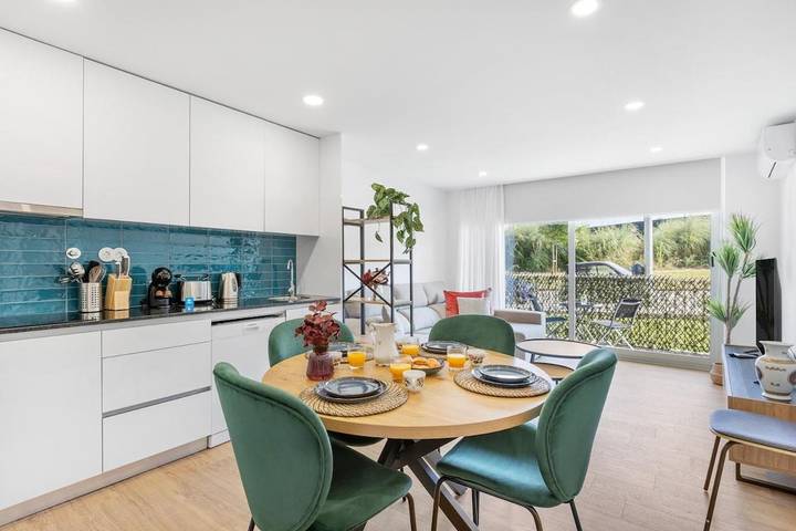 Apartamento de vacaciones para 4 personas, con balcón y piscina - 1