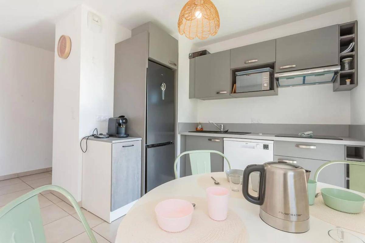 Appartement entier, Modern apartment for 4 with private garden in Puget-sur-Argens, Côte méditerranéenne (France)