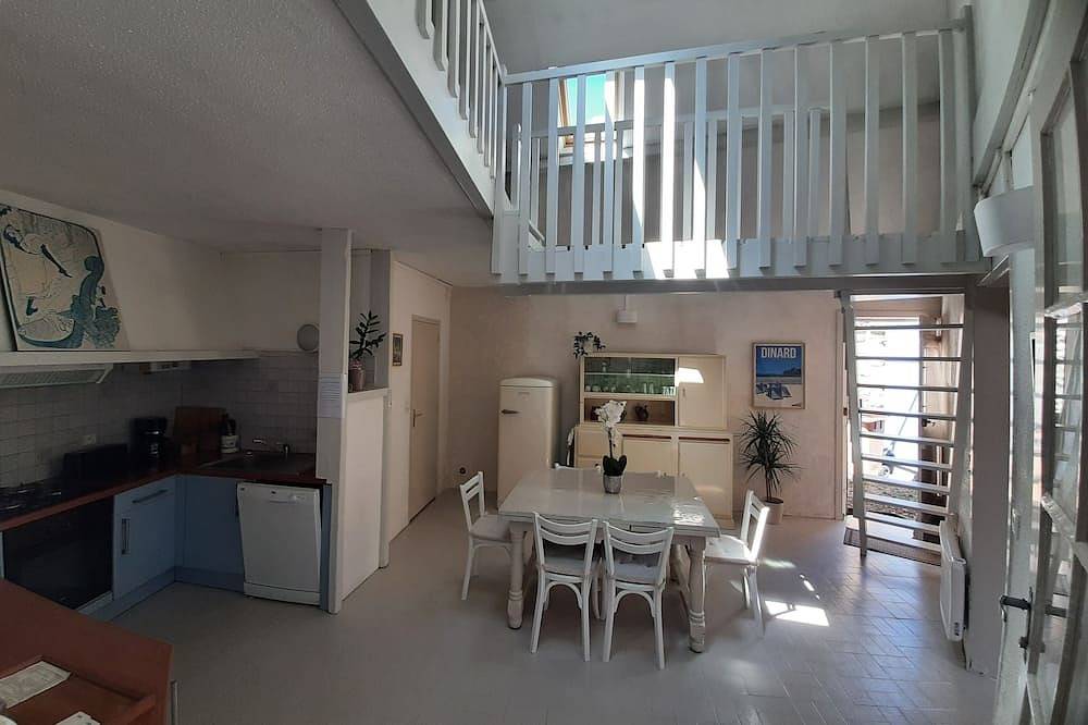 Charming little house 300 ml from the beach in Saint-Énogat, Dinard
