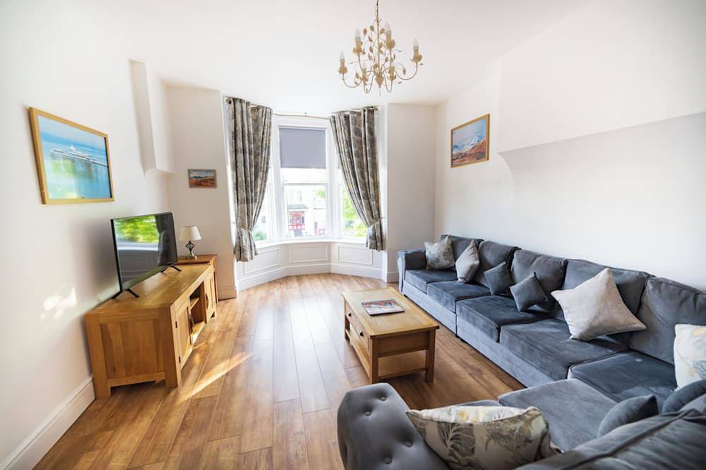 Apartment for 6 People in Llandudno, Conwy region