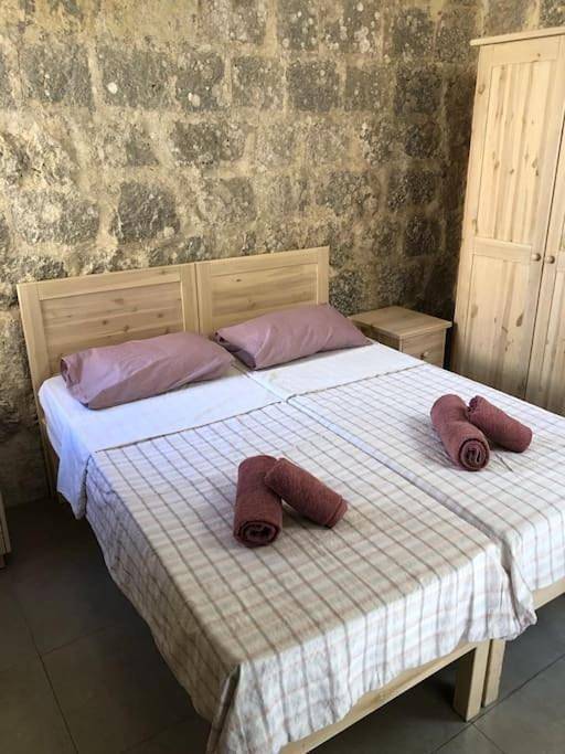 Casa de vacaciones para 10 personas, con vistas y piscina para niños además de piscina y terraza, Se admiten mascotas - 1