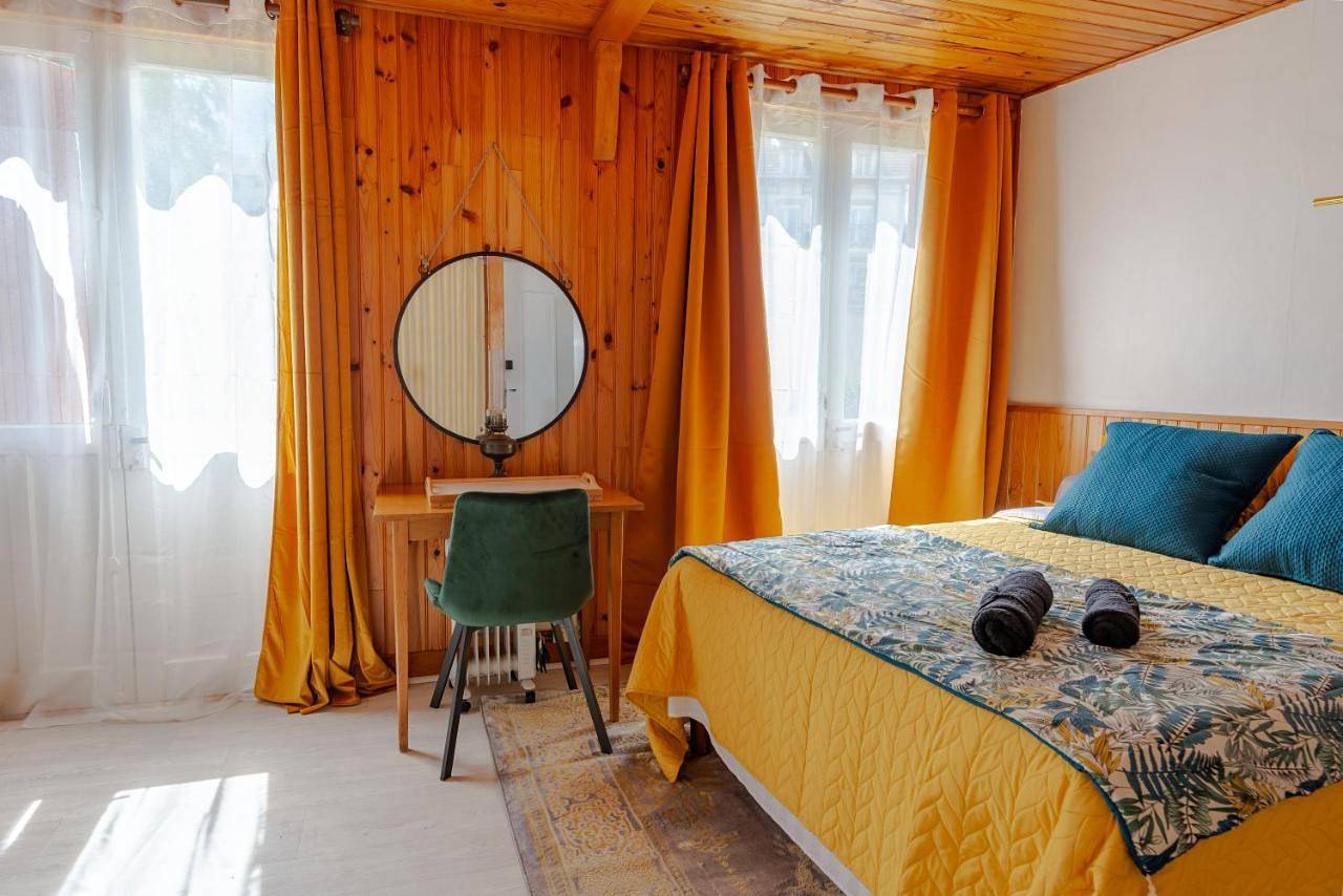Appartement entier, La Rosée - Studio Campagne à 50m des Thermes - Vue jardin, Wifi, Smart Tv in Bourbonne-les-Bains, Haute-Marne