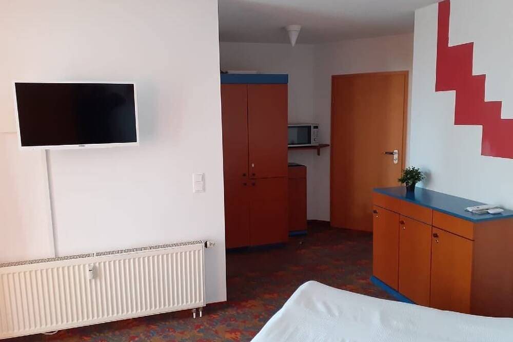 Ganze Wohnung, Ferienappartement mit traumhaftem Panoramablick (25m2) in Rötz, Ostbayern