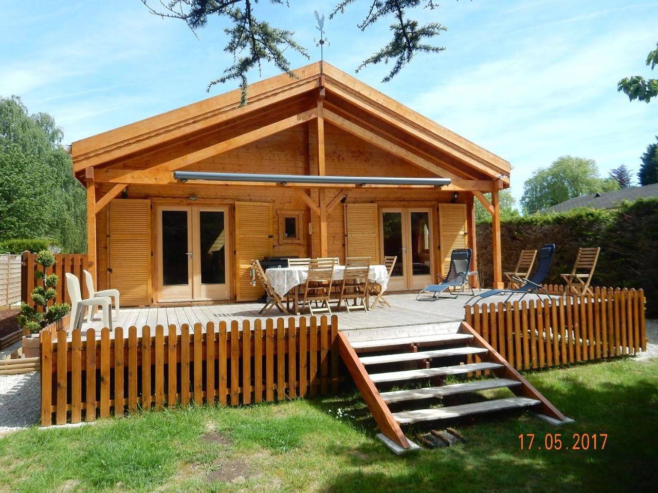Three-Bedroom Chalet in Saint-Sauveur-lès-Bray, Seine-et-Marne